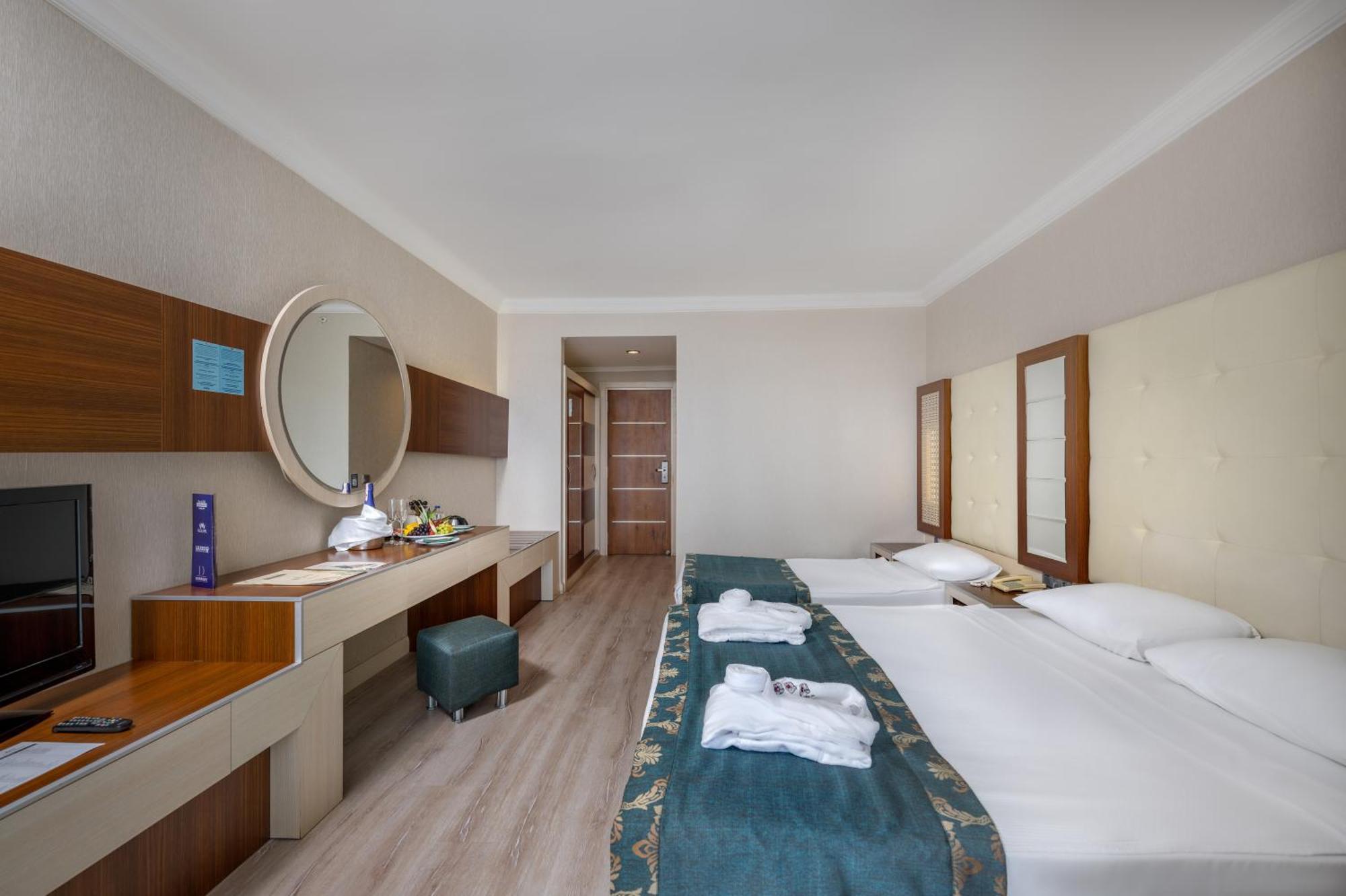 Beach Club Doganay Hotel Konakli Exterior photo