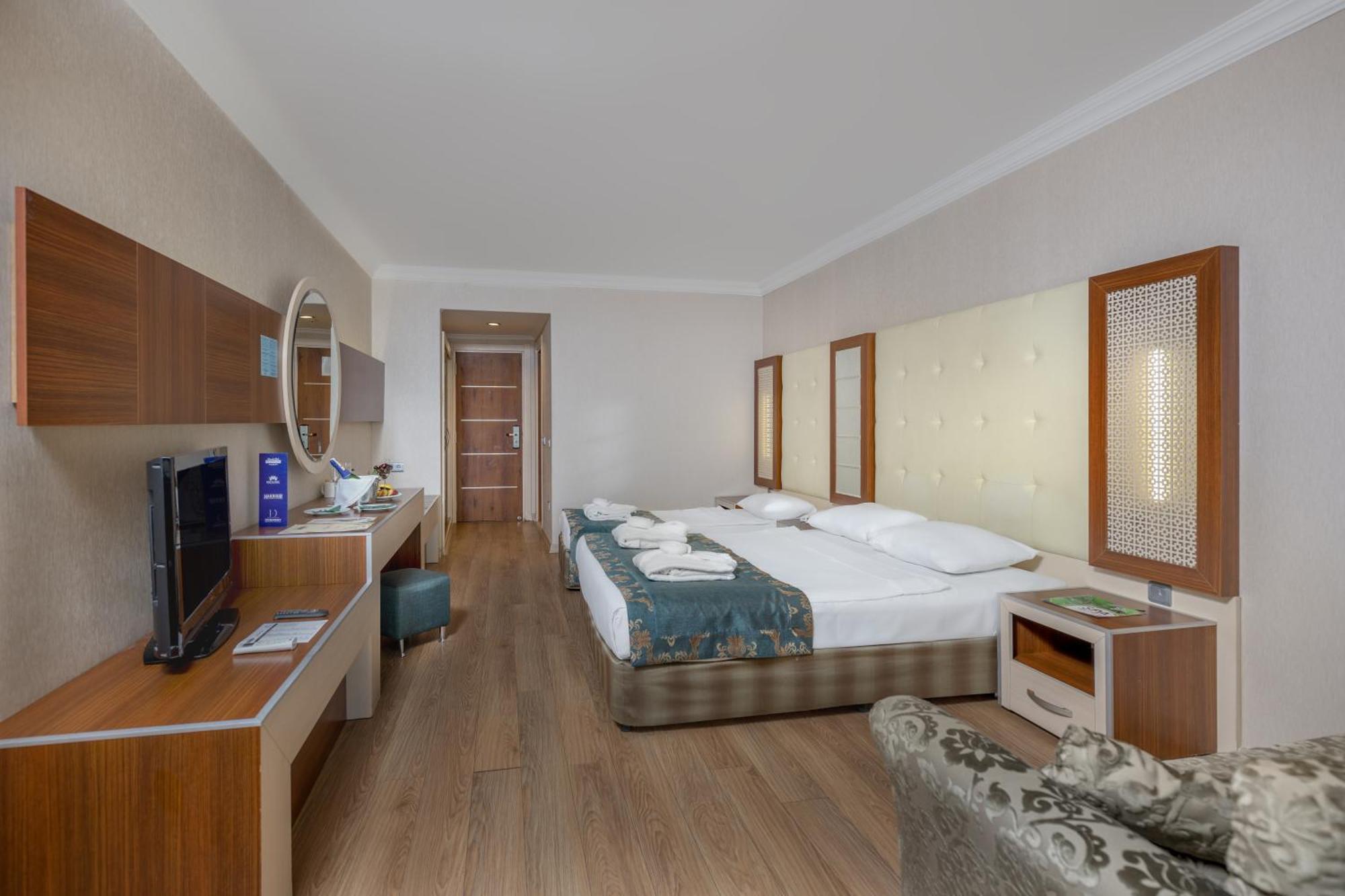 Beach Club Doganay Hotel Konakli Exterior photo